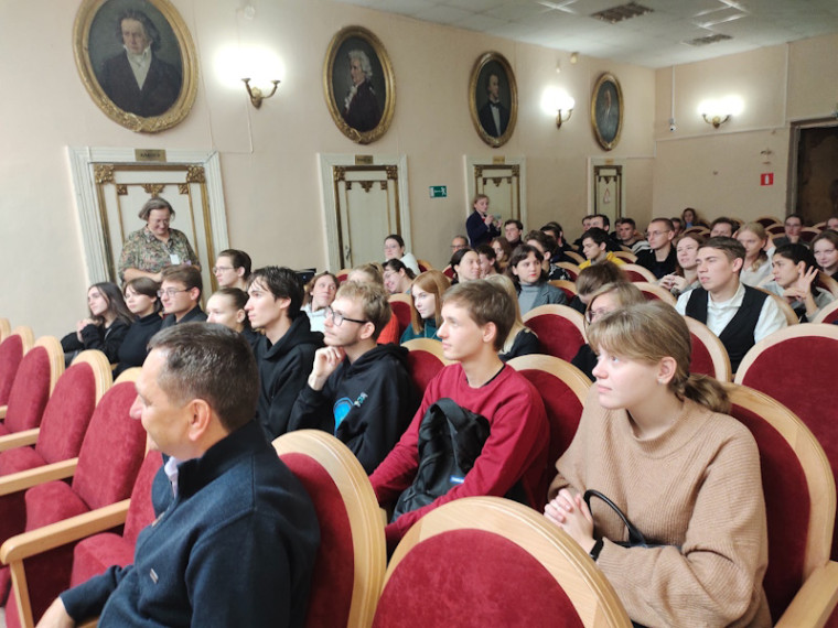 Молодым дарованиям вручили знаки отличия ГТО. Молодым дарованиям вручили знаки отличия ГТО.